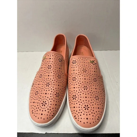 Michael Kors Women Leather Upper Rubber Sole Size 8M Coral - Picture 1 of 8